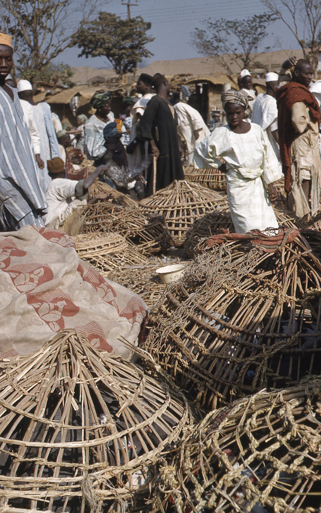 Image of Ilorin market - birds in baskets